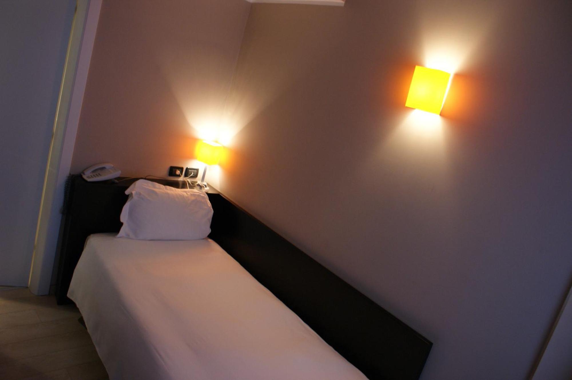 Hotel Aniene Roma Esterno foto