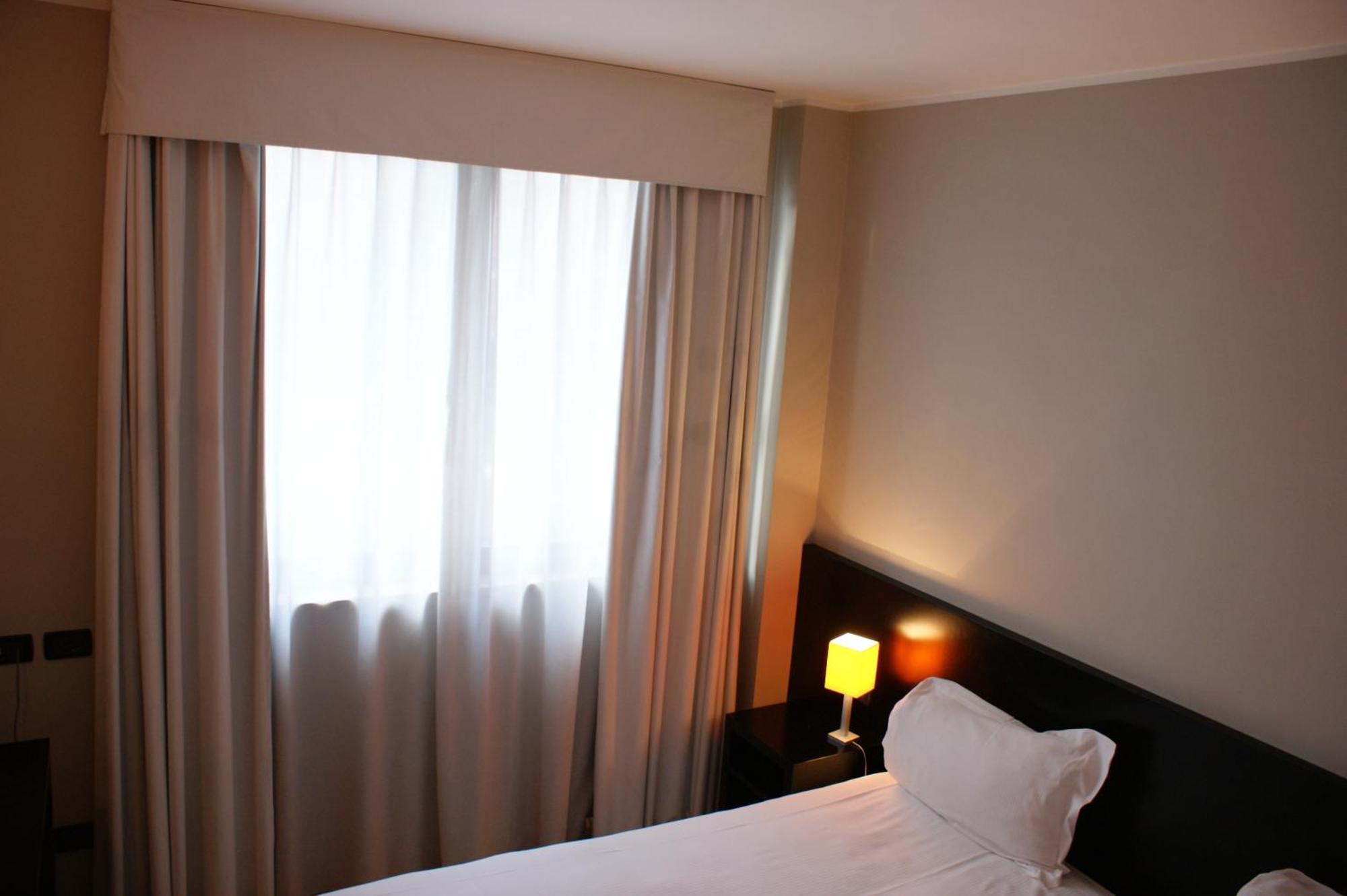 Hotel Aniene Roma Esterno foto