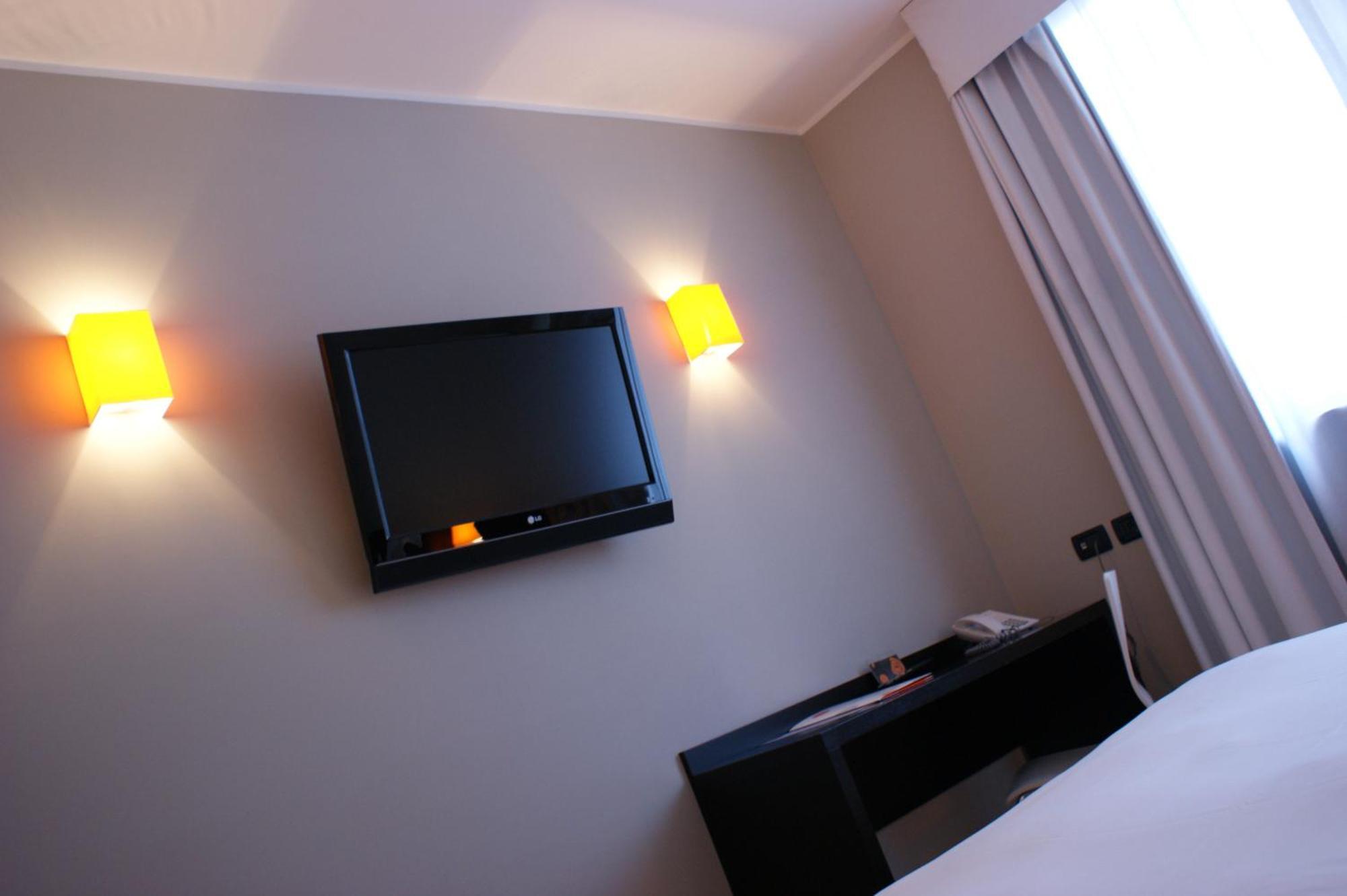 Hotel Aniene Roma Esterno foto
